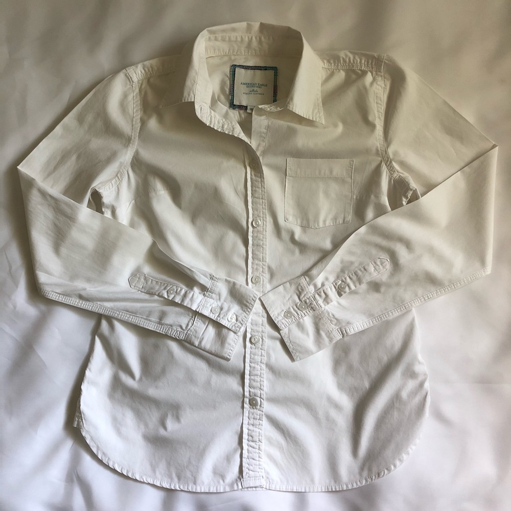 American Eagle Button Down White Shirt Size 8